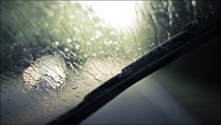 BUDITE OPREZNI, KOLOVOZ JE MOKAR: Pojačan promet vozila na granicama