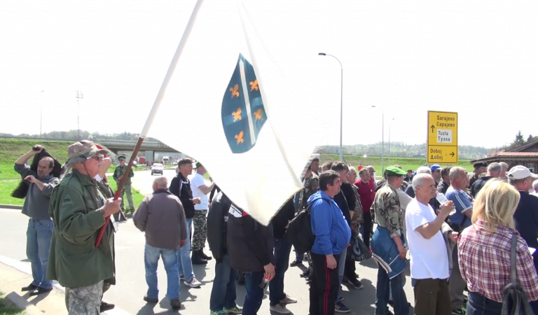 Šićki Brod: Nakon protestnog upozorenja, borci se razišli, saobraćaj normalizovan