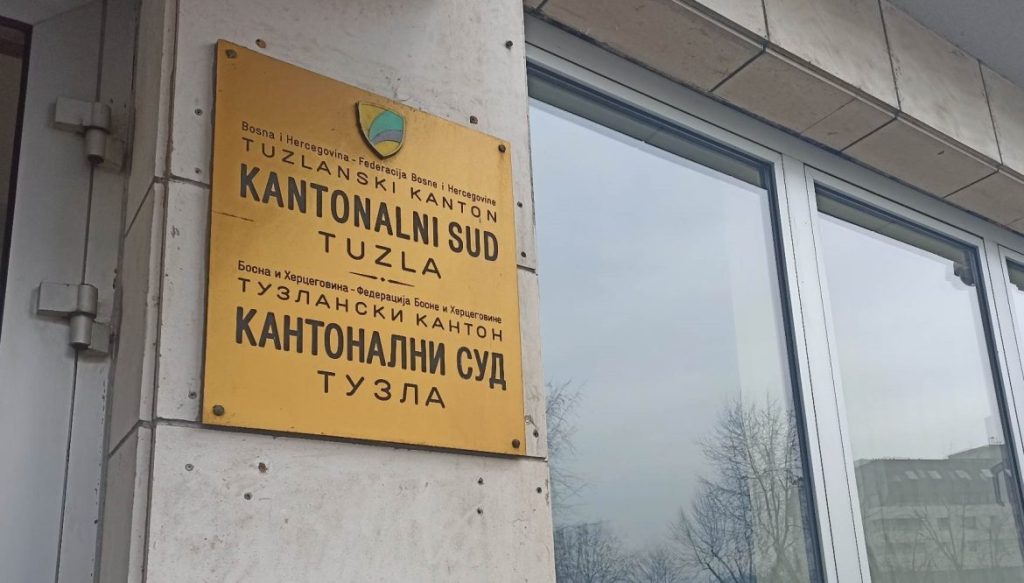 vrhovni sud fbih potvrdio je presudu kantonalnog suda u tuzli za likavcanina koji je osudjen na 15 godina zatvora zbog ubistva muskarca iz ljubomore