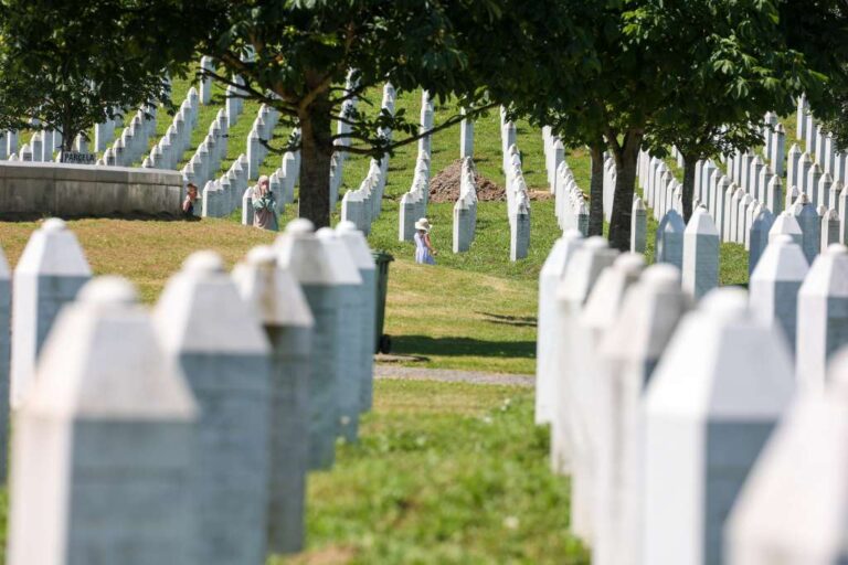 igk zahtjeva od amnesty internationala upotrebu rijeci genocid u srebrenici a ne masakr
