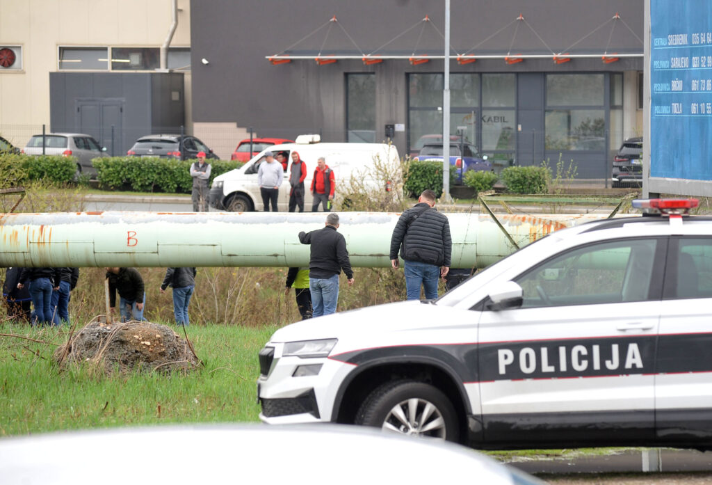 jutros rano nastavljena je potraga u rijeci jali za nestalim policajcem i muskarcem uslo se u 6 dan potrage uslovi za spasioce malo povoljniji