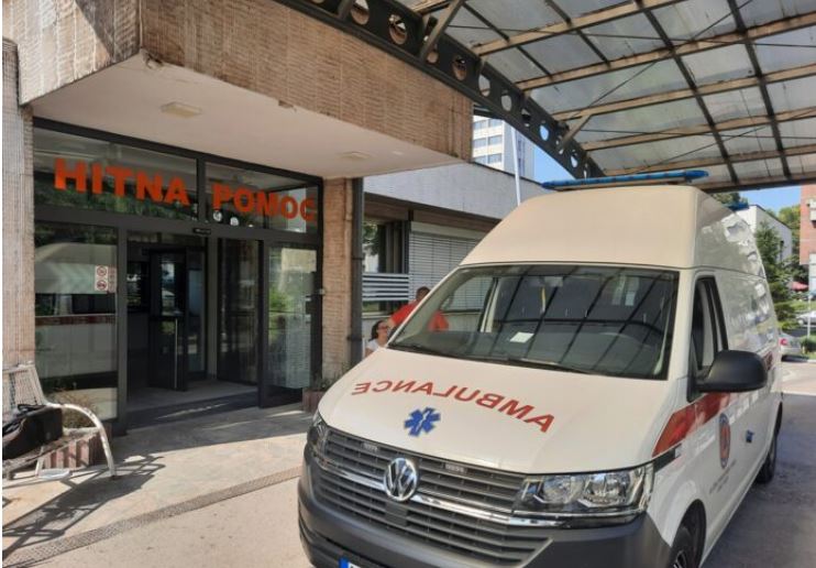 radi kvara na telefonskim linijama iz hitne pomoci doma zdravlja tuzla gradjane mole da koriste dva privremena broja koji ce biti u funkciji do otklanjanja kvara