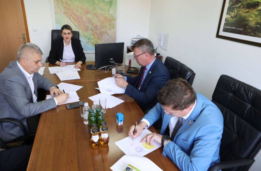 vlada tk izdvojila sredstva za opcine gradacac sapna i banovici