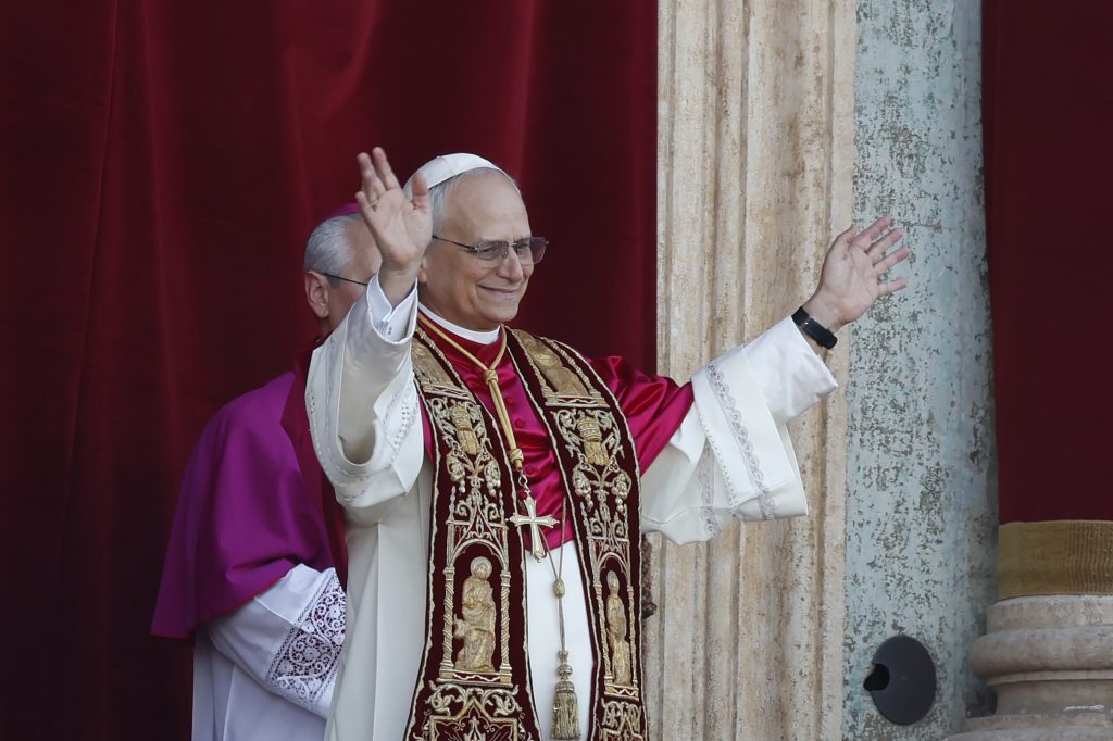 papa lav upozorio svjetske politicare na izazove zbog porasta umjetne inteligencije