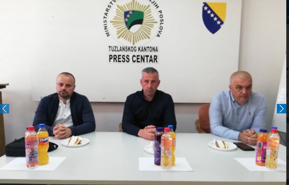 Uprava policije MUP-a tk uprilicila prijem za porodice sehida poginulih i preminulih pripadnika mup-a tk povodom dana policije
