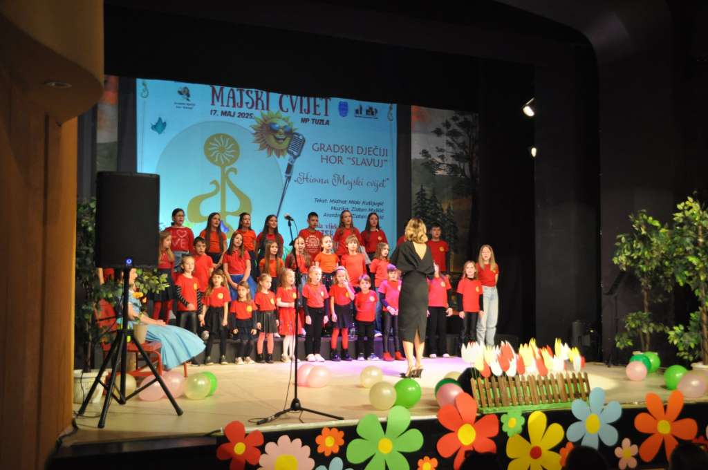 pobjednica medjunarodnog festivala djecije pjesme majski cvijet koji je odrzana u tuzli je sasa nemzic iz podgorice sa pjesmom jez
