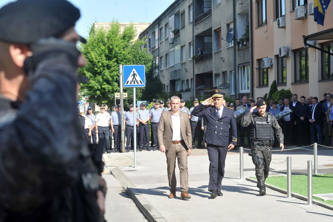 danas je u tuzli obiljezen dan policije tuzlanskog kantona