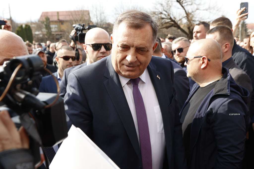 iz suda bih potvrdili su informaciju da je dodikotkupio kaznu zatvora uplatio je iznos od 36.500 km