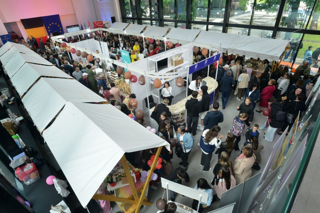 u tuzli je jucer zatvoren drugi medjunarodni sajam kafe i cokolade koji je bio veoma posjecene