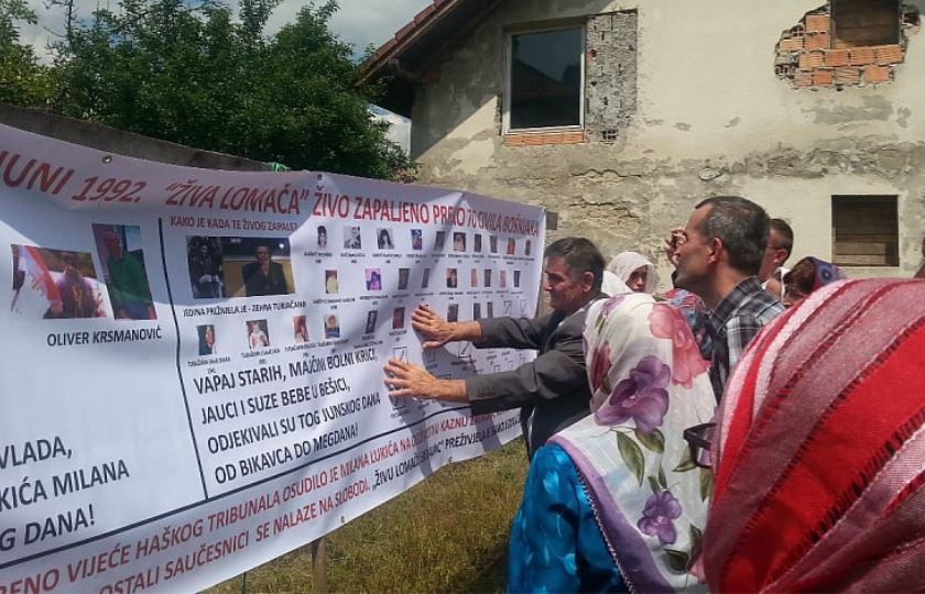 danas se navrsilo 33 godine od najmonstuoznijeg zlocina koje su specijalne srpske jedinice pocinile u visegradu tokom proteklog rata u kuci mehe aljica u zivoj lomaci spaljena su 72 bosnjacka civila uglavnom zene i djeca
