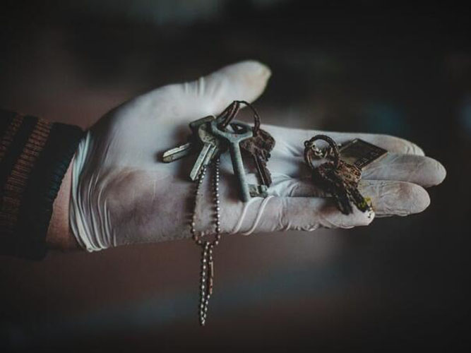 artefakti zrtava genocida u srebrenici trajno pohranjeni u memorijalni centar