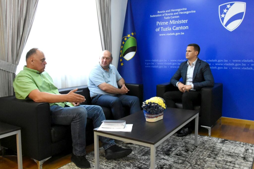 premijer tk irfan halilagic odrzao sastanak sa organizatorima svjetskog prvenstva u sportskom ribolovu koje ce se odrzati krajem u augustu i septembru na jezeru modrac