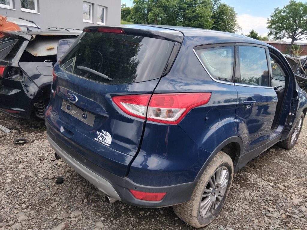 na podrucju tuzle sluzbenici uio bih rc tuzla oduzeli su vecu kolicinu odjece i vozila bez dokumentacije o porijeklu