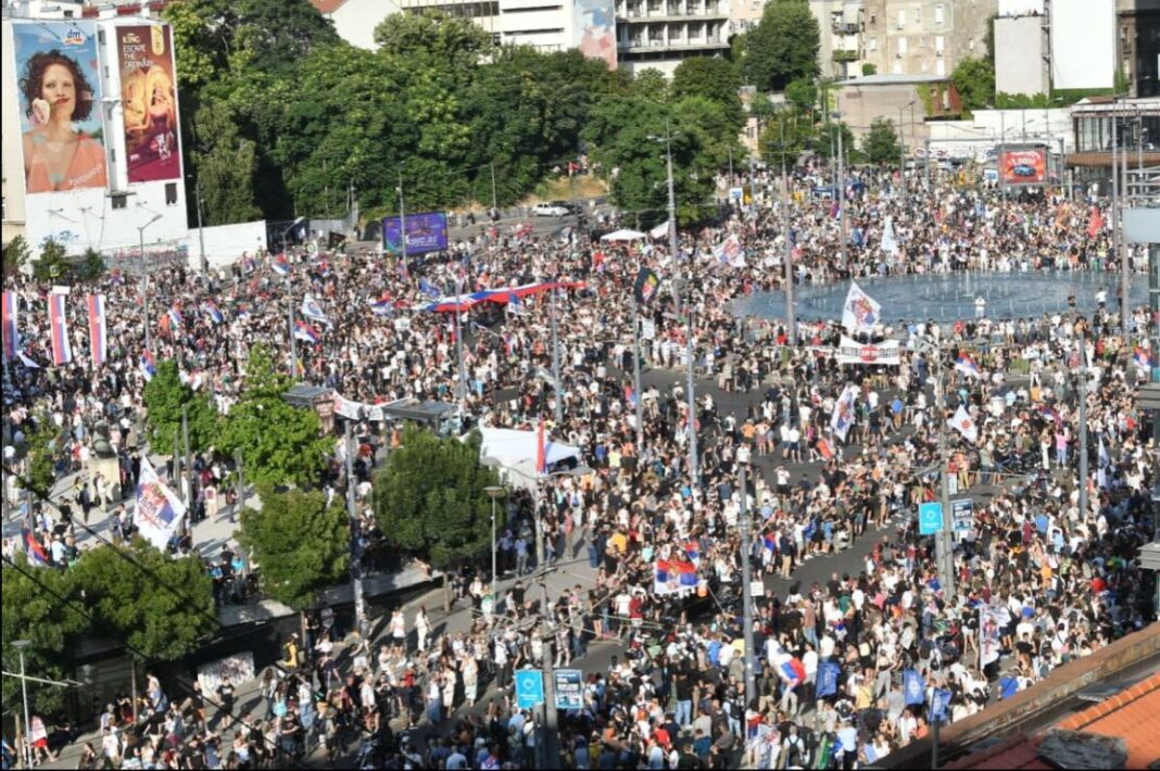 u beogradu u 18 sati poceo veliki studentski protest zahtjevaju prijevremene izbore