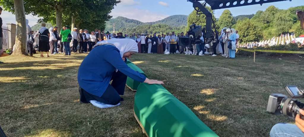 karic 11 juli najtezi majke srebrenice rtvtk