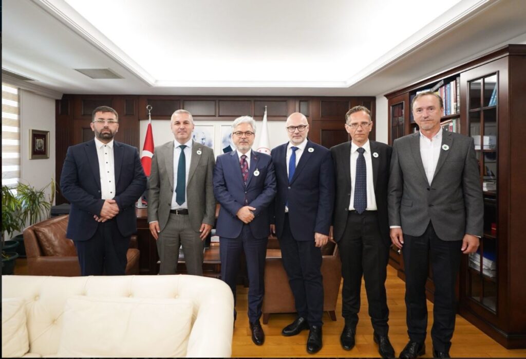 ministar obrazovanja i nauke u vladi tk boravio je u posjeti zamjeniku ministra obrazovanja turske