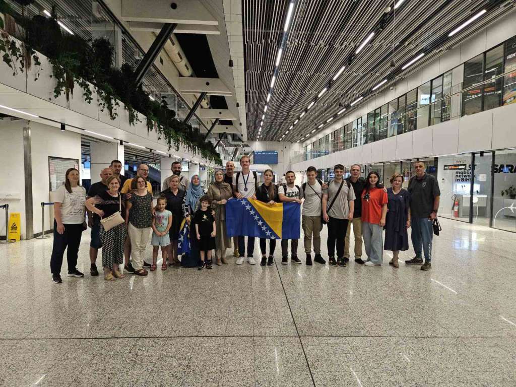 tim bih osvojio bronzanu medalju na geografskoj olimpijadikoja jeodrzana u vilniusu