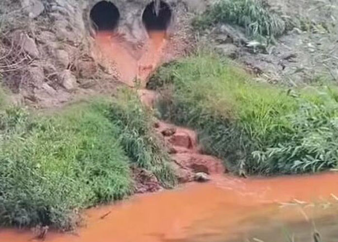 ponovo je doslo do zagadjenja rijeke sapne pocetkom mjeseca njena pritok je zagadjena ispustanjem iz fabrike alumina zvornik iz koje se o trenutnom zagadjenju nisu jos oglasili