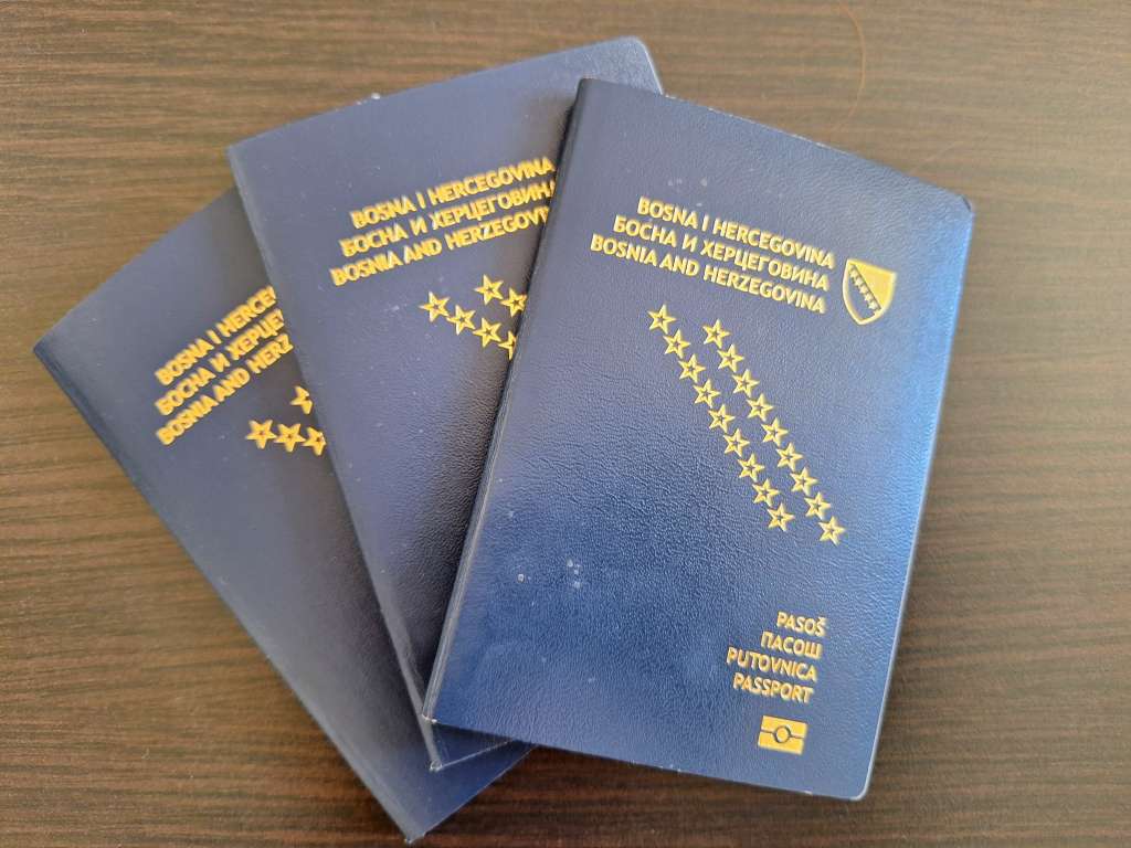 iddeea izdala upozorenje da bi za nekoliko mjeseci moglo doci do obustave izdavanja licnih dokumenata